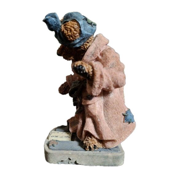 2284 Boyds Bears & Friends Ms Grig Saturday Night Resin Figurine IOB Collectible - Picture 3 of 4
